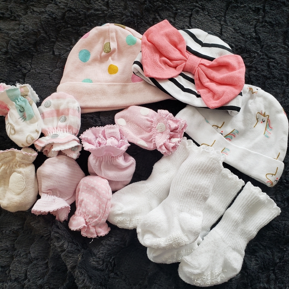 Newborn Girl hats, mittens, and socks